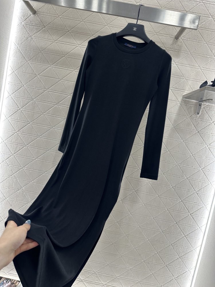 Приталенное платье с длиннвми рукавами фото 6