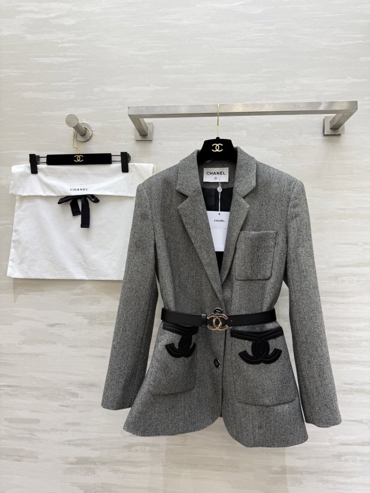 Fitted blazer female