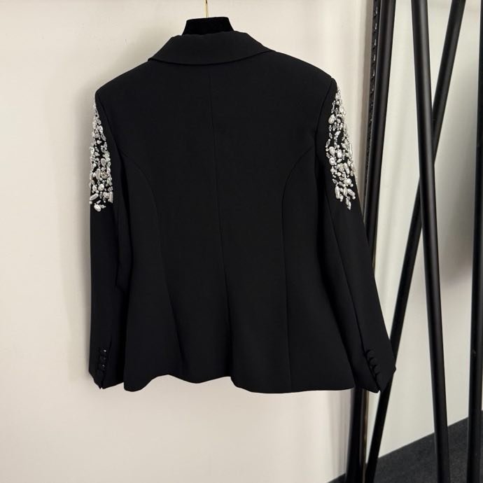 Приталенный пиджак на одной пуговице с брюками фото 6