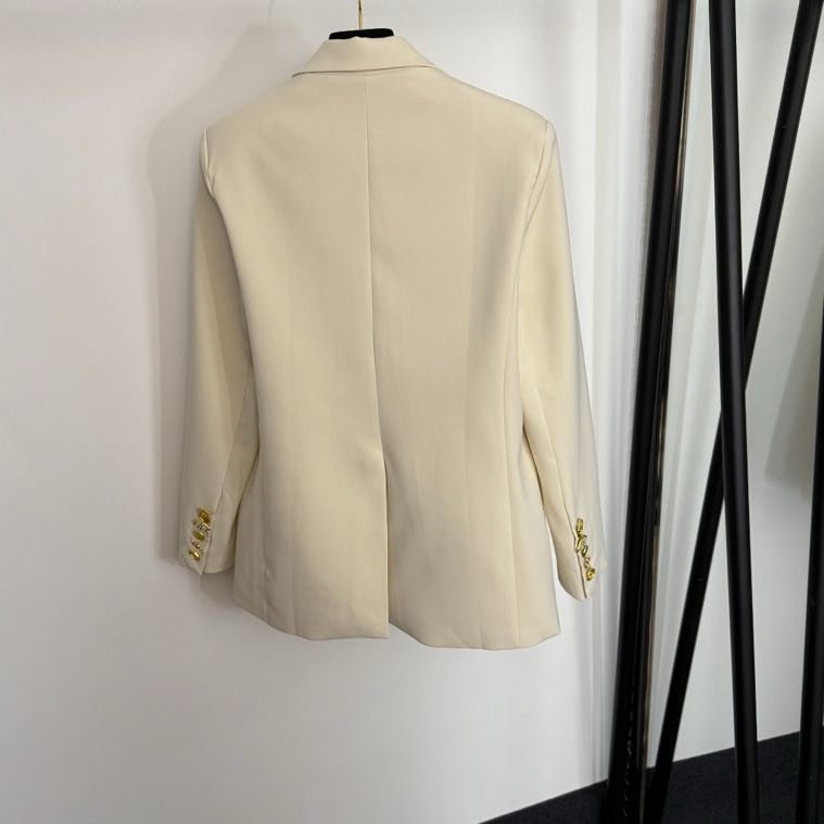 Fitted a jacket from long sleeves фото 3