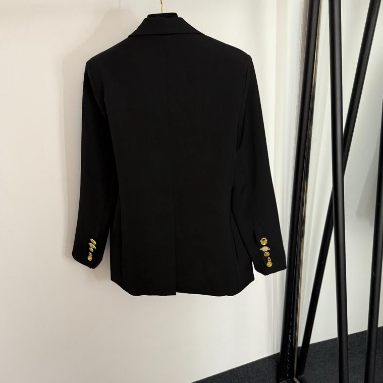 Fitted a jacket from long sleeves фото 4