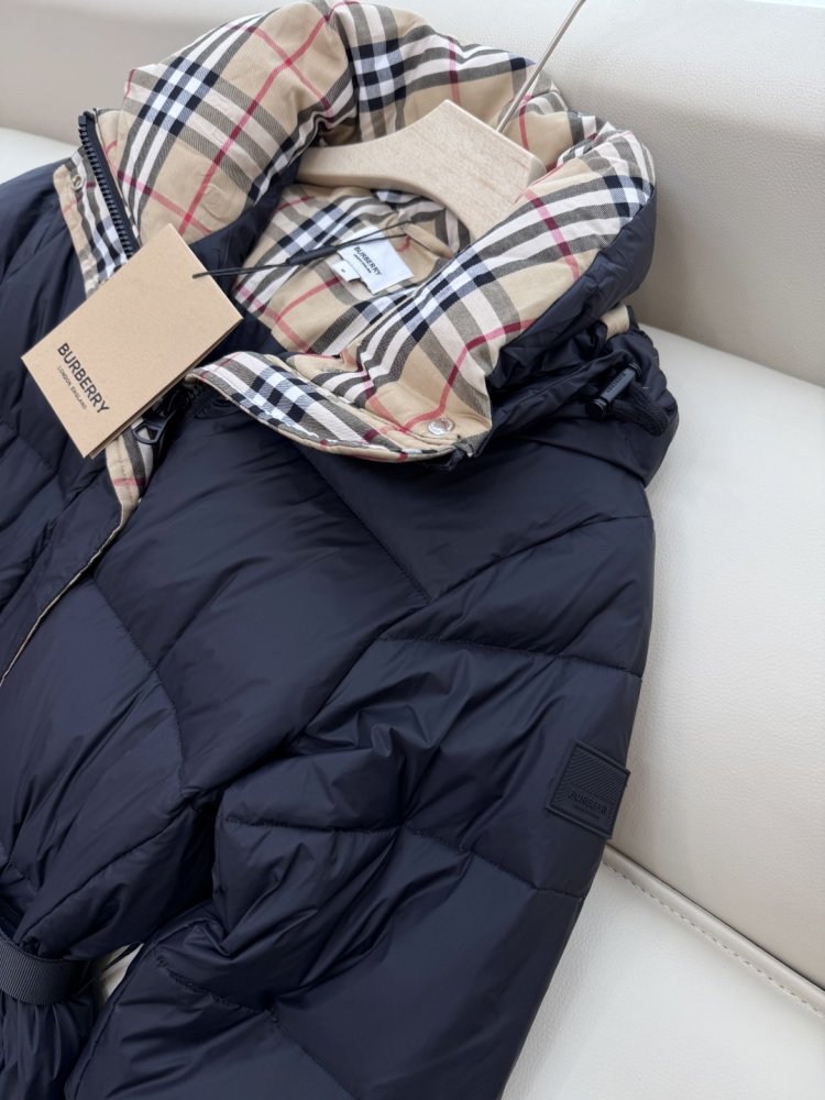 Приталенный пуховик Burberry в клетку с поясом фото 7