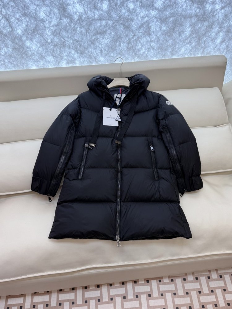 Приталенный пуховик средней длины на молнии фото 3