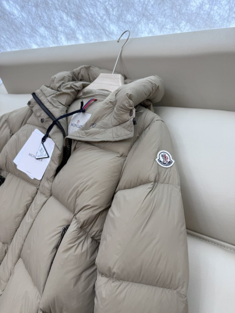 Приталений пуховик середньої довжини на блискавки фото 7