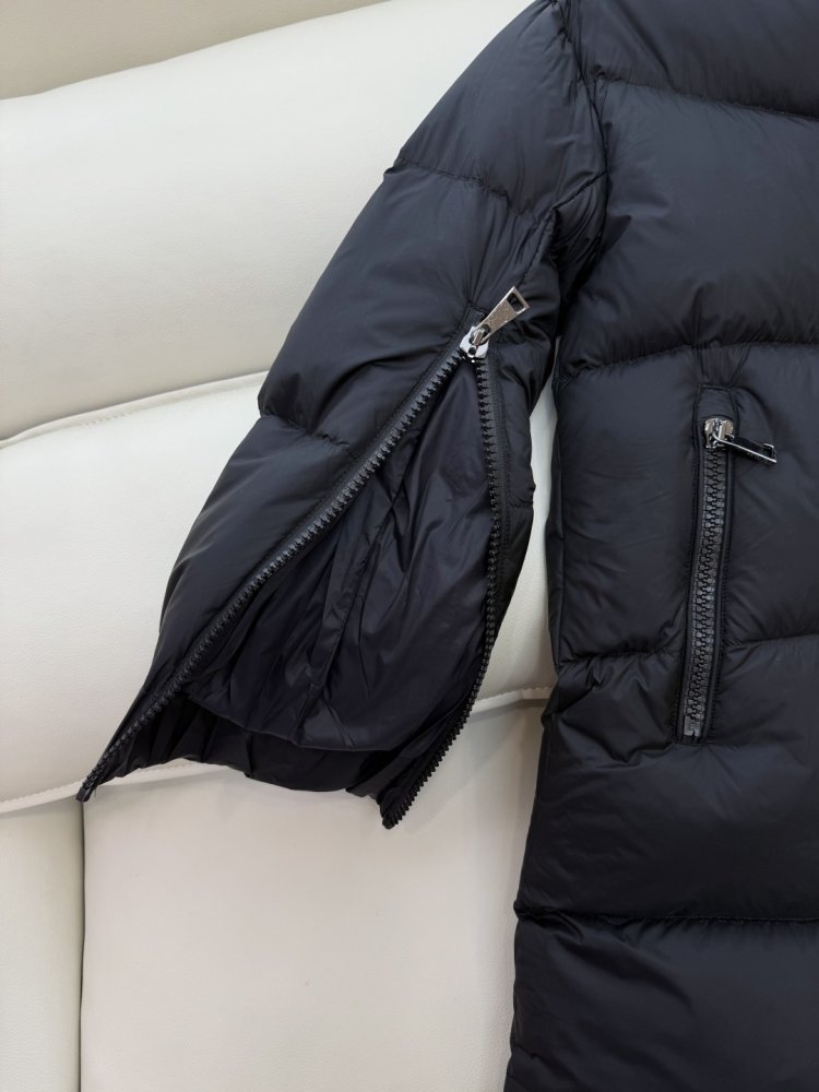 Приталенный пуховик средней длины на молнии фото 9