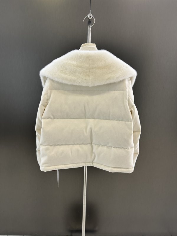 Пуховая куртка из гусиного пуха с воротником из норки фото 9