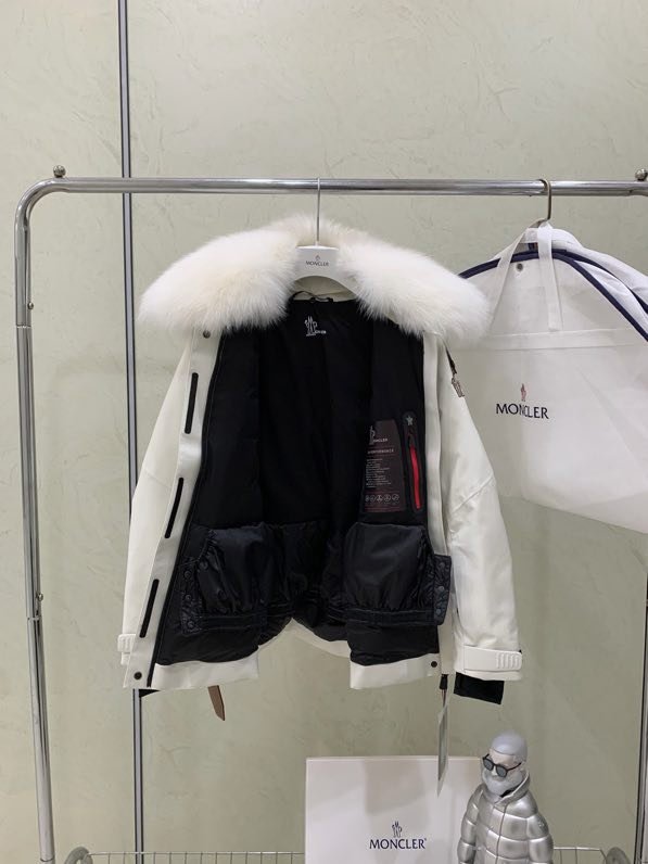 Пуховая куртка Moncler Ski Vizelles фото 3