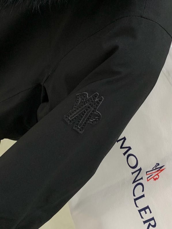 Пуховая куртка Moncler Ski Vizelles фото 4