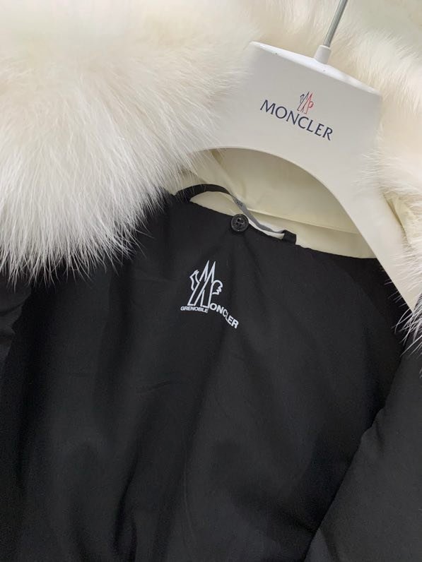 Пуховая куртка Moncler Ski Vizelles фото 7