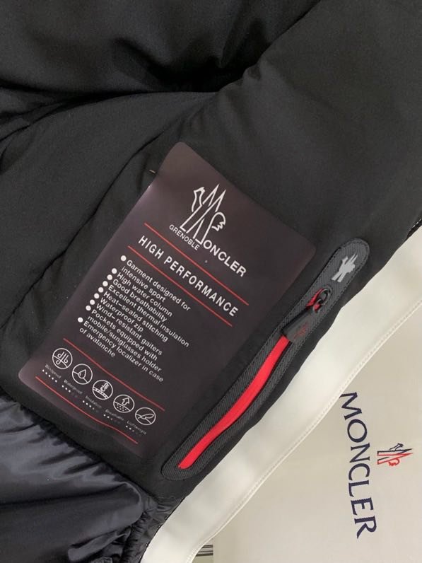 Пуховая куртка Moncler Ski Vizelles фото 9