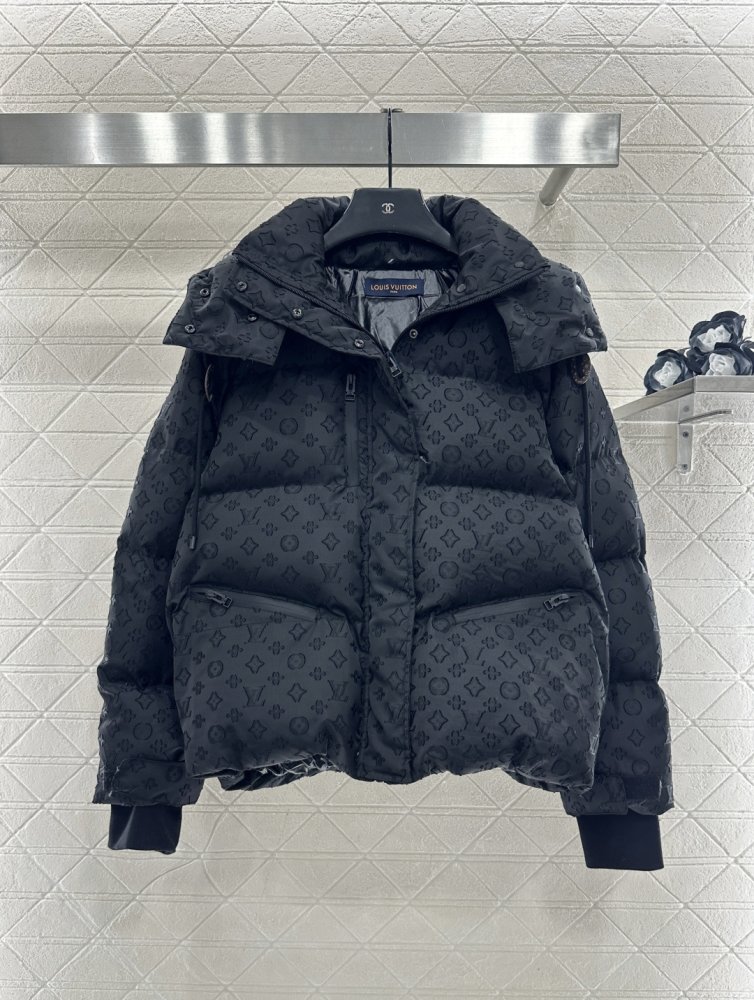 Feather jacket with removable hood фото 3