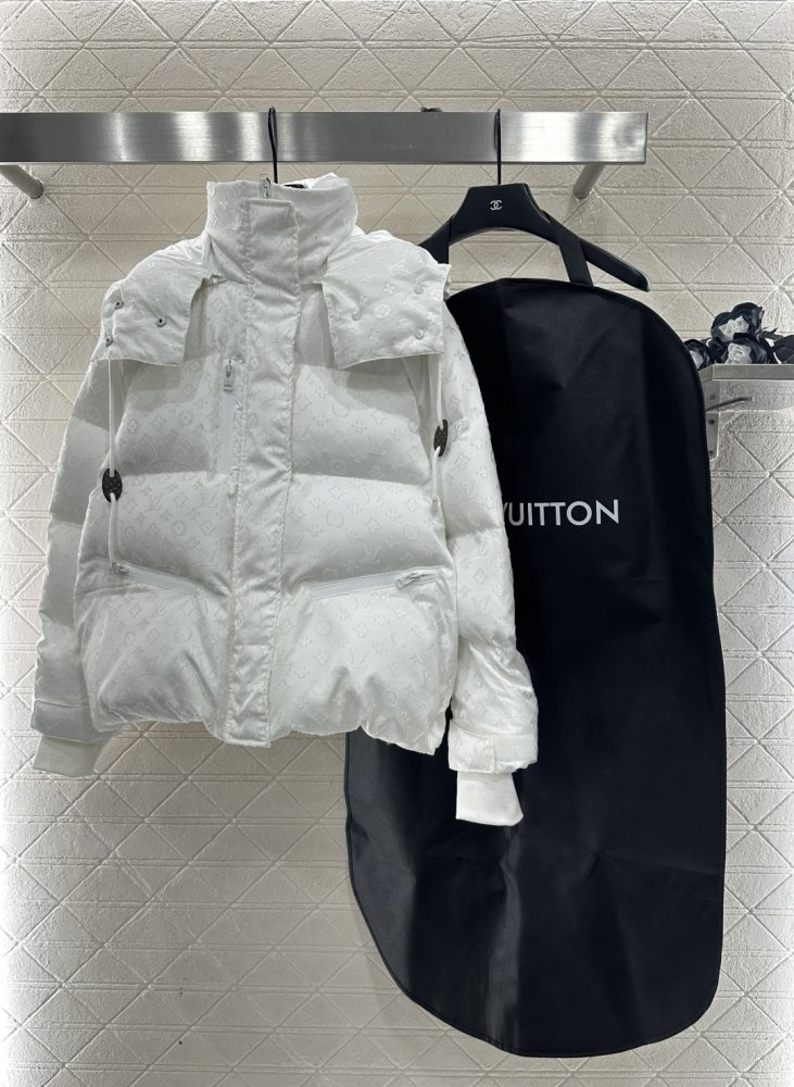 Feather jacket with removable hood фото 4