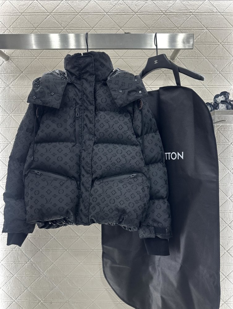 Feather jacket with removable hood фото 4