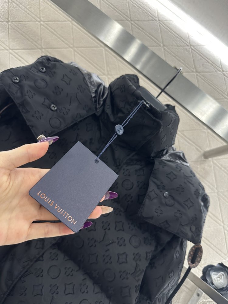 Feather jacket with removable hood фото 5