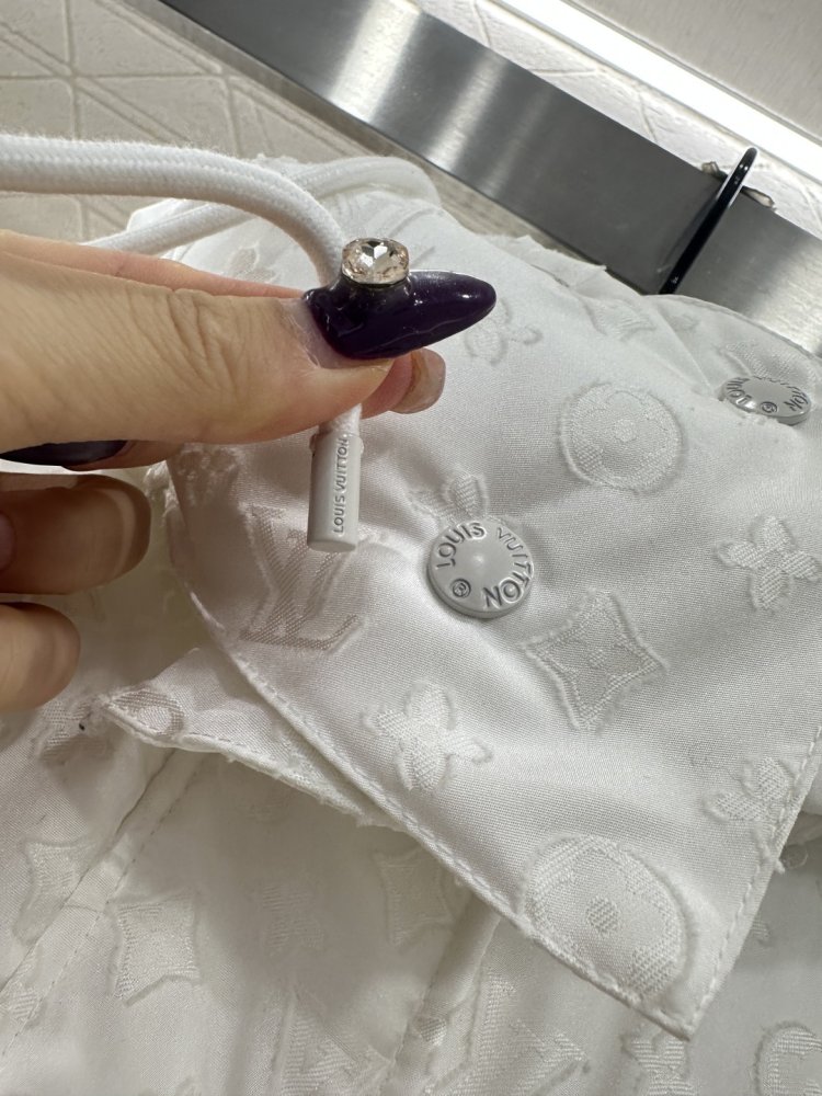 Feather jacket with removable hood фото 7