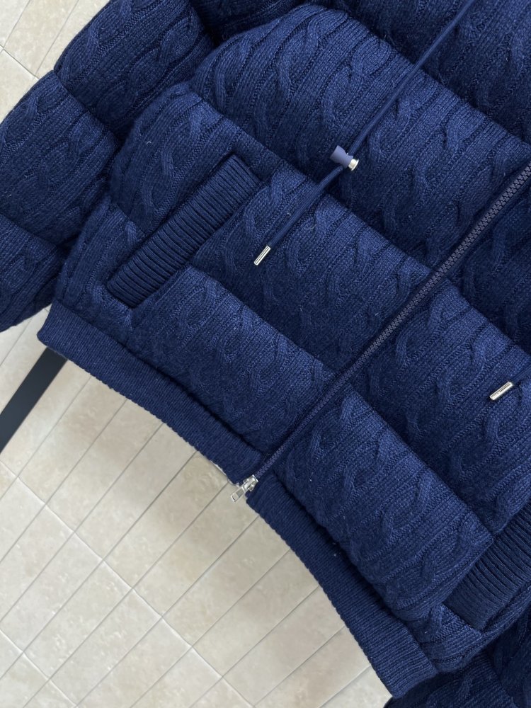 Feather jacket women's фото 3