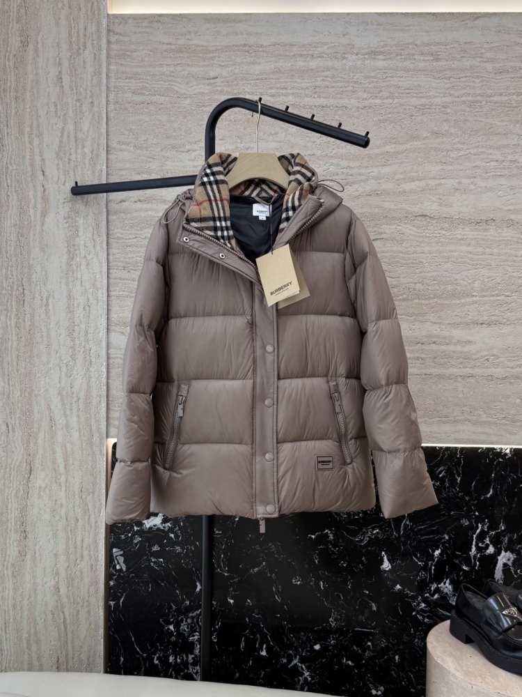 Пуховик Burberry с длинными