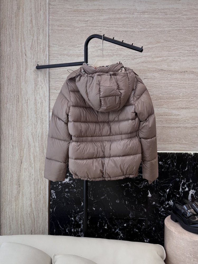 Пуховик Burberry с длинными фото 2