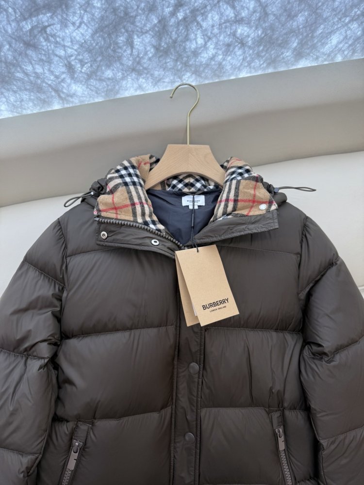 Пуховик Burberry с длинными фото 5