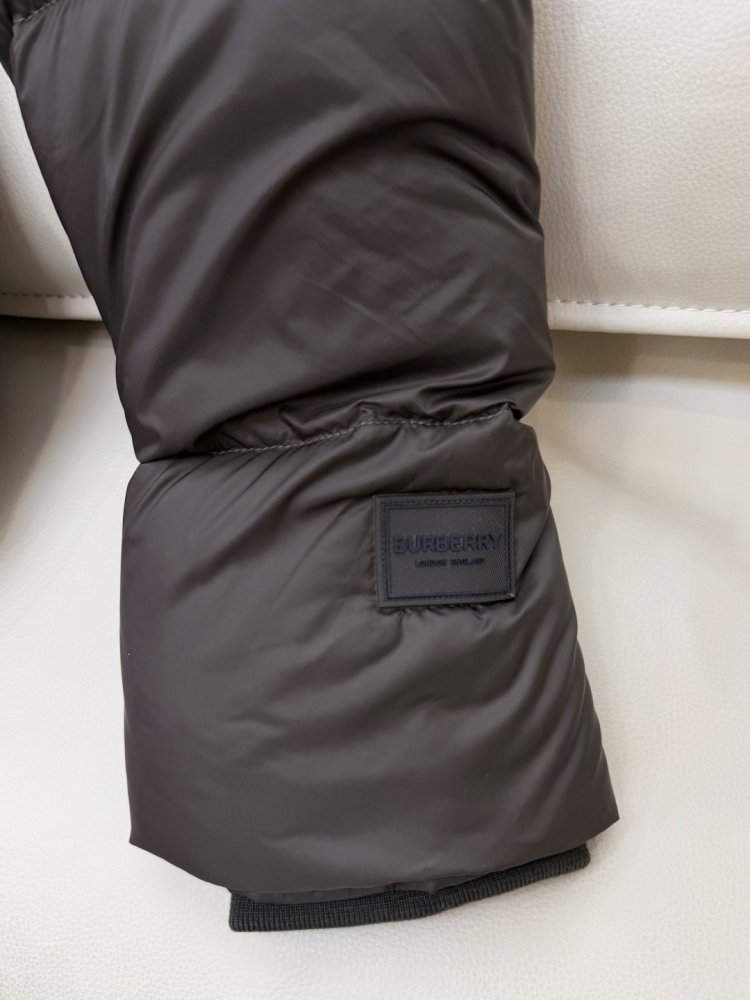 Пуховик Burberry с длинными фото 6