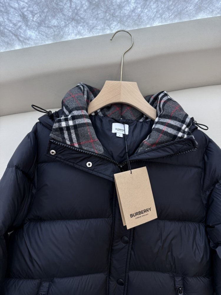 Пуховик Burberry с длинными фото 6