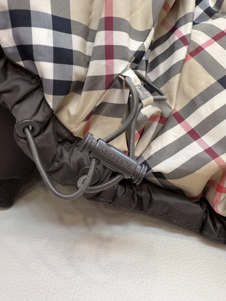 Пуховик Burberry с длинными фото 7