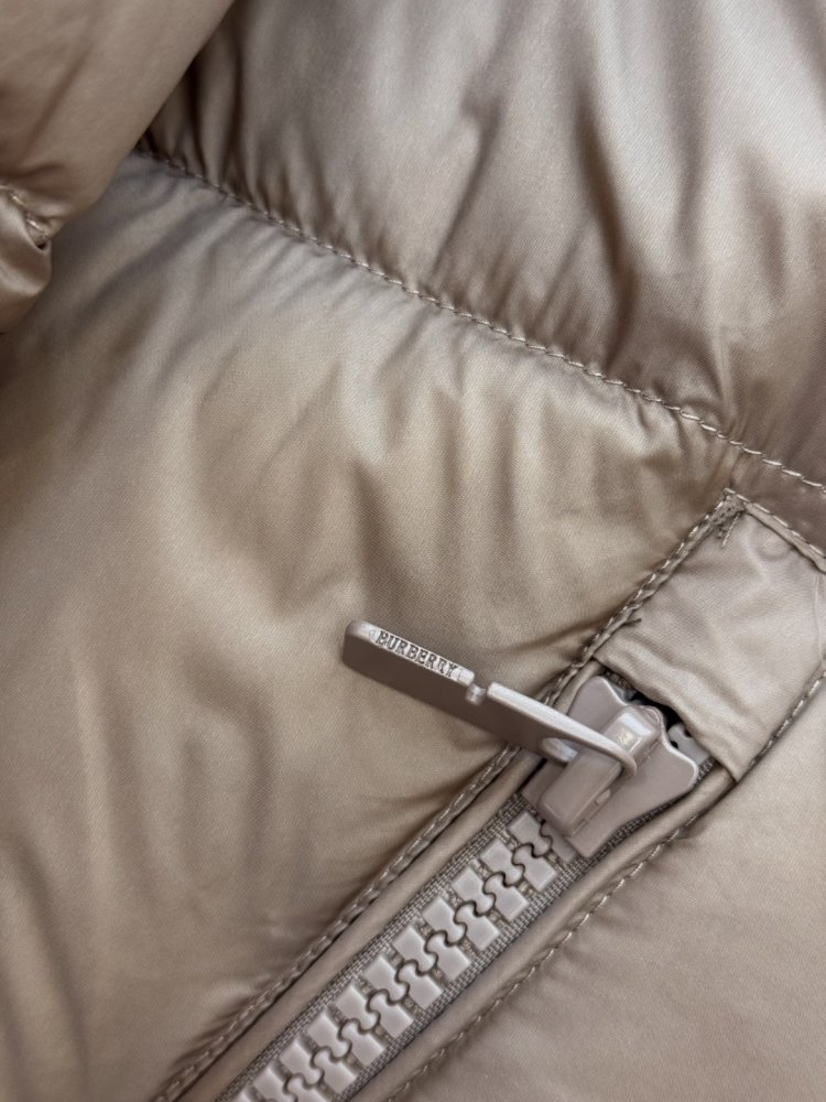 Пуховик Burberry с длинными фото 7