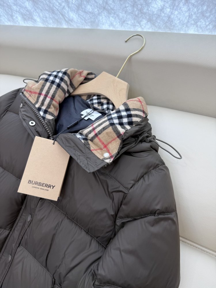 Пуховик Burberry с длинными фото 7