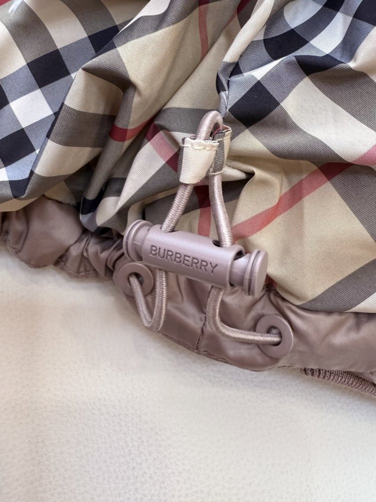 Пуховик Burberry с длинными фото 8