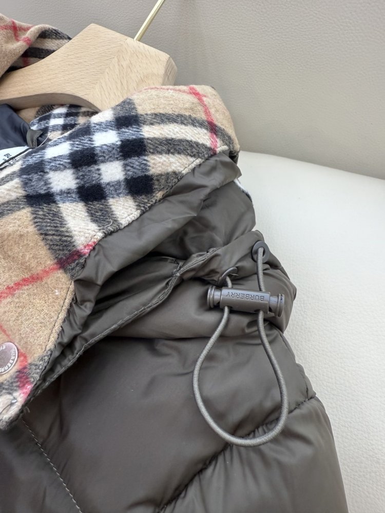 Пуховик Burberry с длинными фото 8