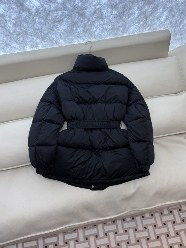 Пуховик Celine з поясом і коміром стійкою фото 4