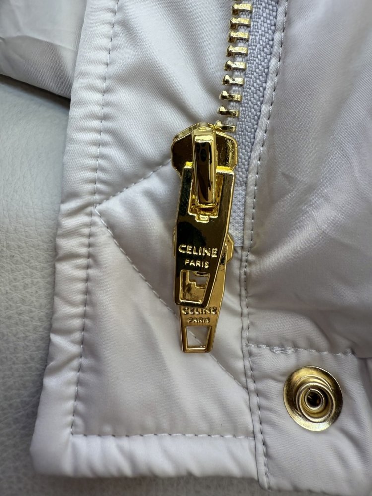 Пуховик Celine с поясом и воротником стойкой фото 9
