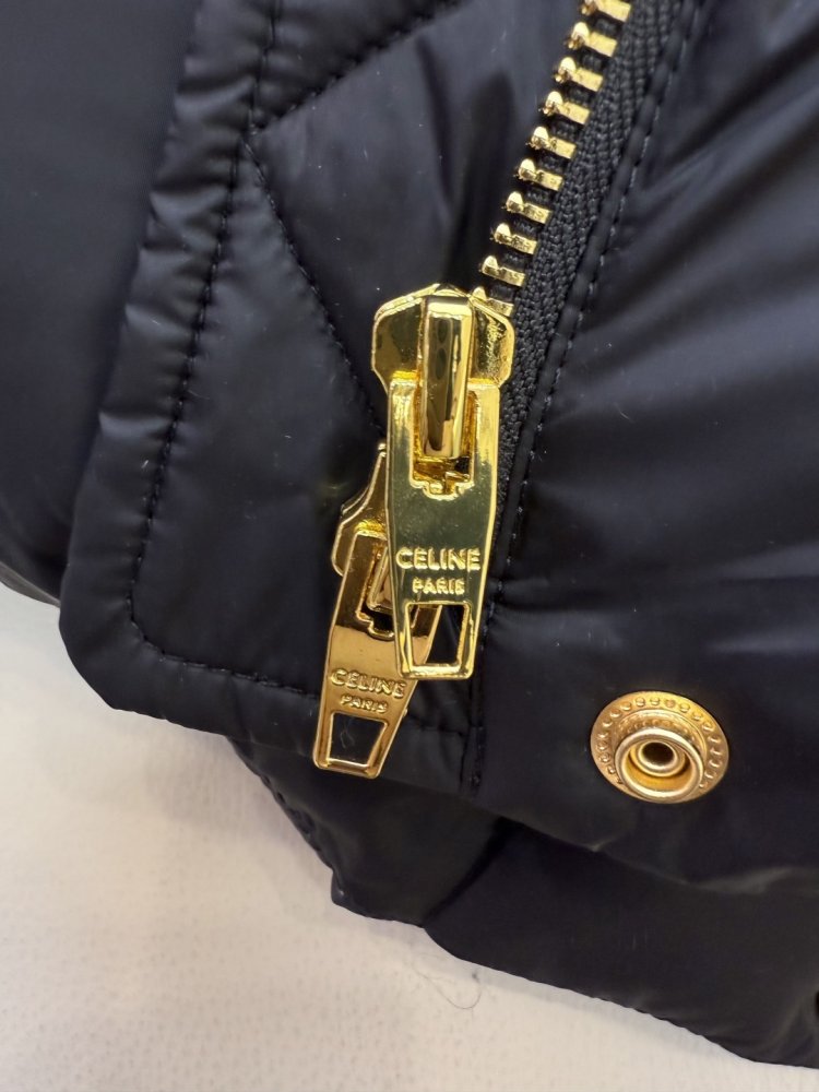 Пуховик Celine средней длины с поясом и капюшоном фото 8