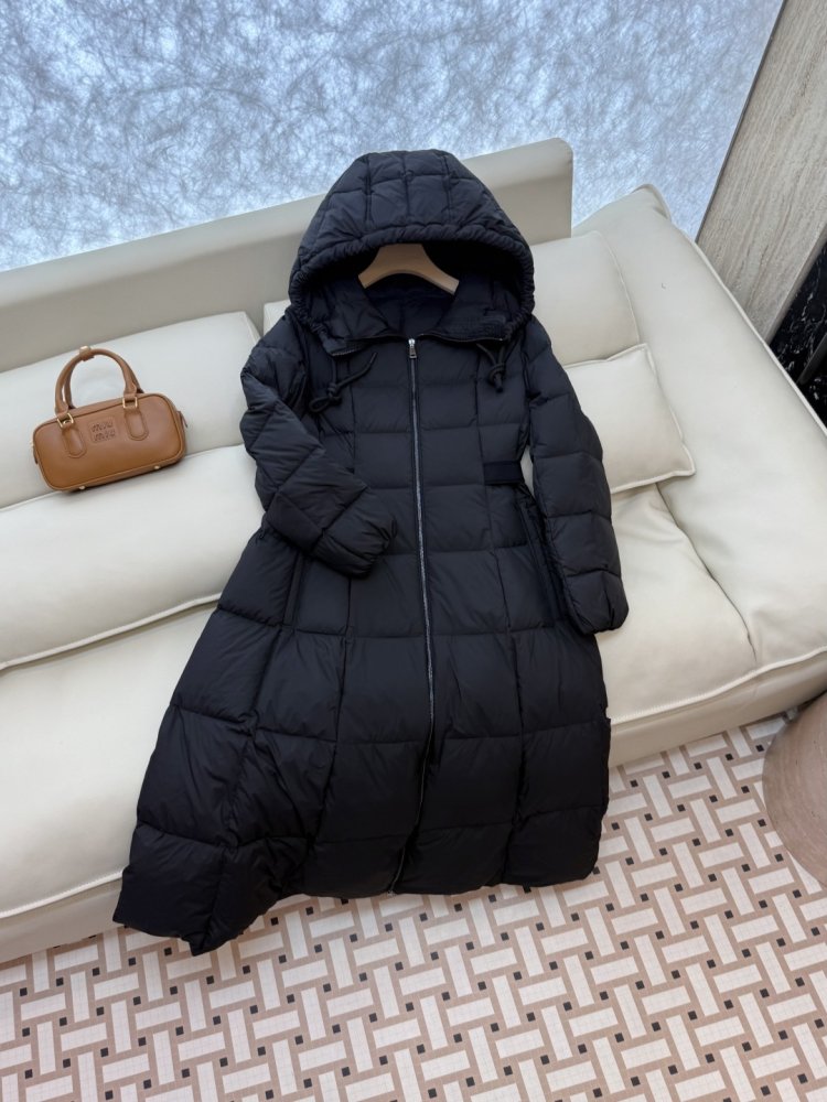 Пуховик довгий жіночий фото 3