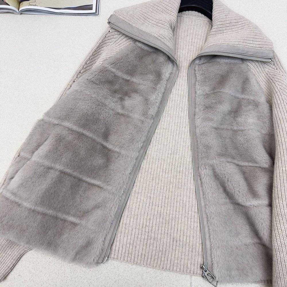 Пуховик меховой женский фото 7