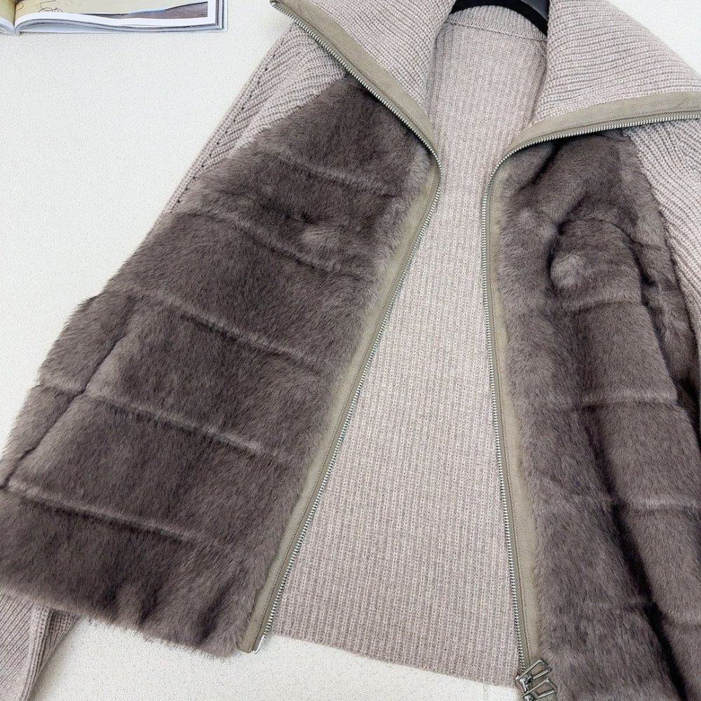 Пуховик меховой женский фото 7