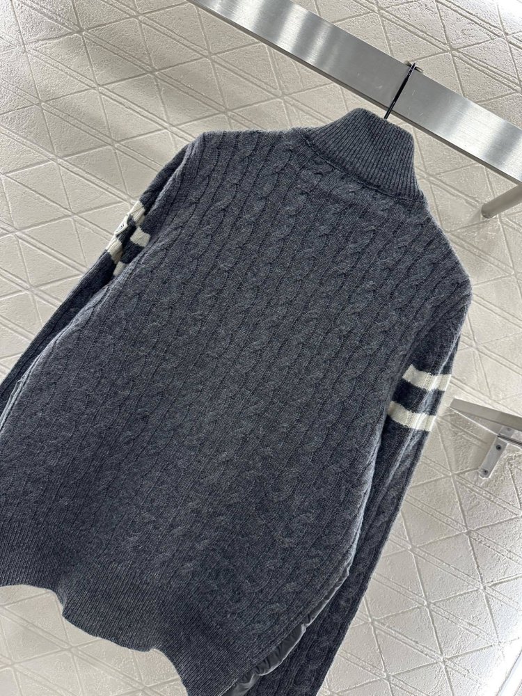 Пуховик на молнии с воротником стойкой фото 4