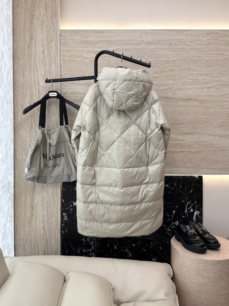 Пуховик с длинными рукавами на молнии фото 2