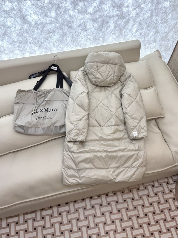 Пуховик с длинными рукавами на молнии фото 4