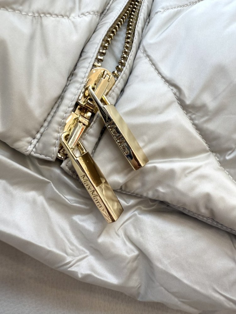 Пуховик с длинными рукавами на молнии фото 8