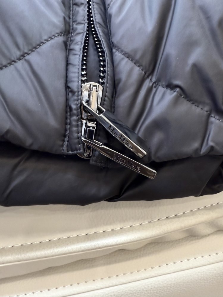 Пуховик с длинными рукавами на молнии фото 8