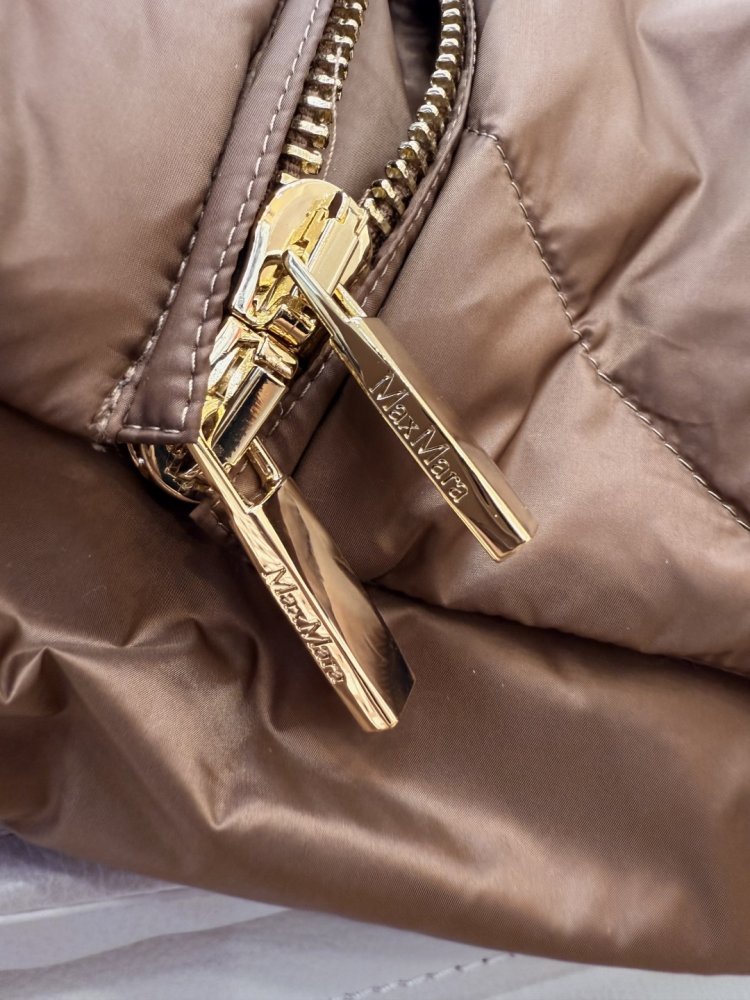 Пуховик с длинными рукавами на молнии фото 8