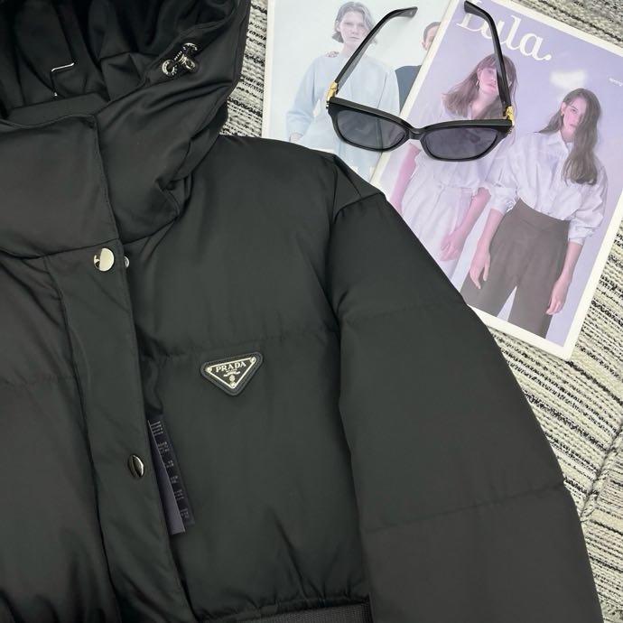 Пуховик с капюшоном женский фото 4