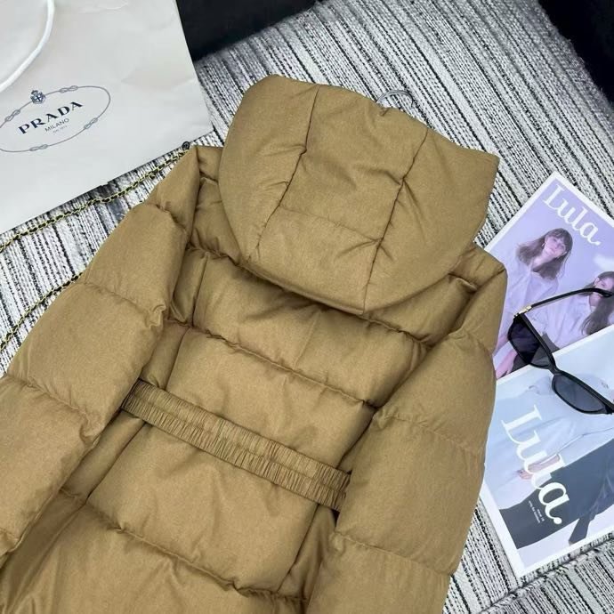 Пуховик с капюшоном женский фото 4