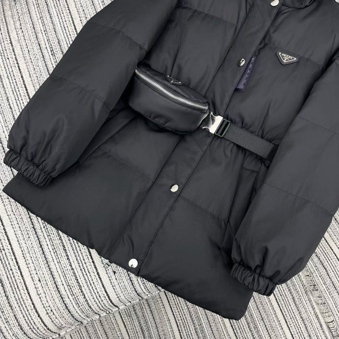 Пуховик с капюшоном женский фото 5