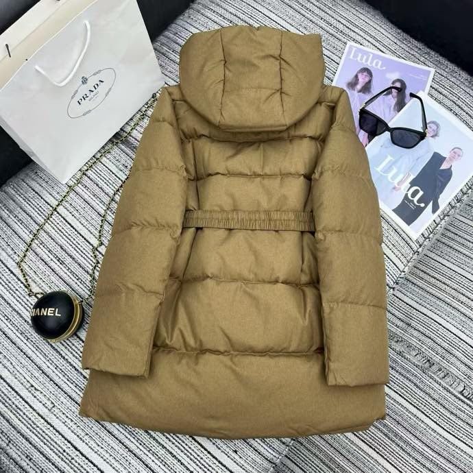 Пуховик с капюшоном женский фото 5