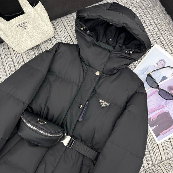 Пуховик с капюшоном женский фото 6