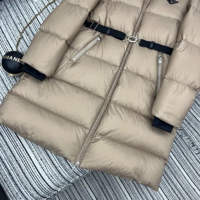 Пуховик с капюшоном женский фото 6