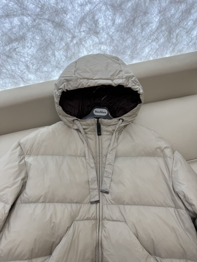 Пуховик с капюшоном женский фото 7