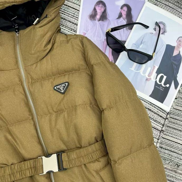 Пуховик с капюшоном женский фото 7